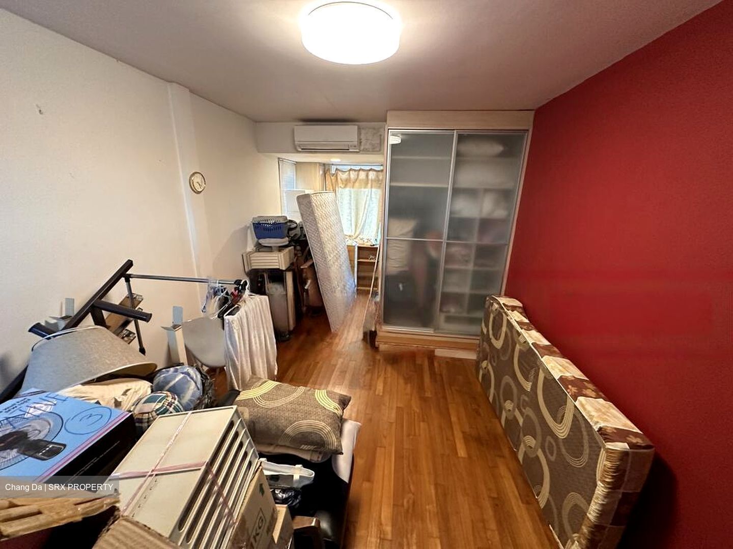 Stratton Green (D28), Terrace #568866921